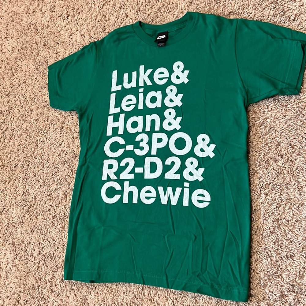 BNWOT Star Wars character names graphic adult S unisex tee in beautiful green!